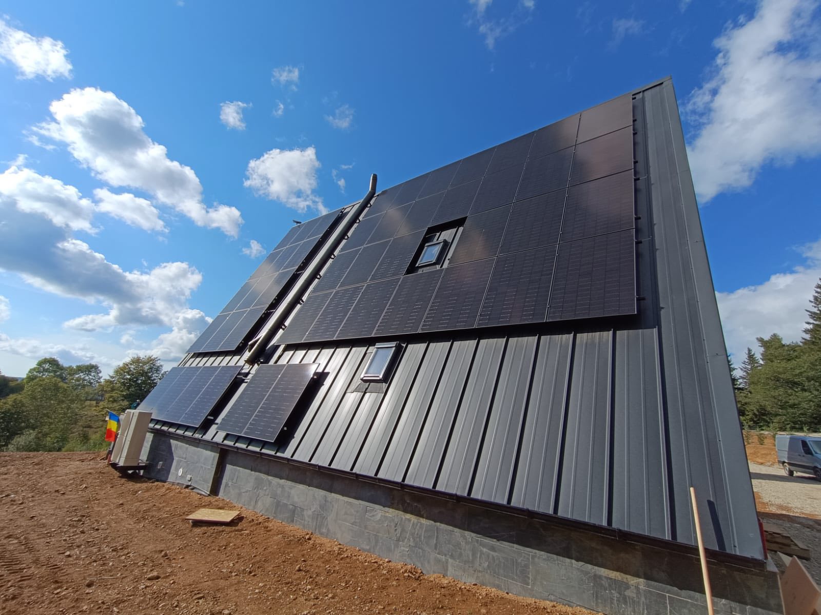 5 Avantaje ale Panourilor Fotovoltaice pentru Afacerea Ta