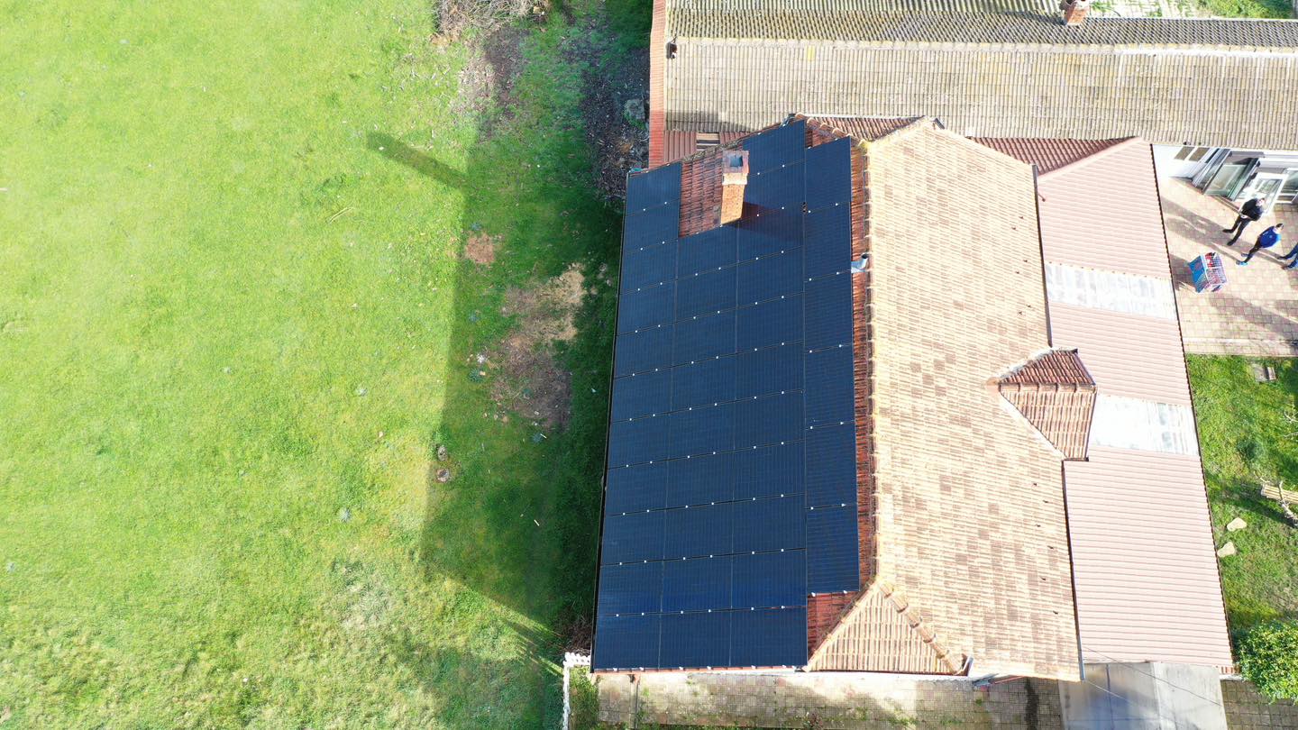 Sistem 15 kW trifazic hibrid